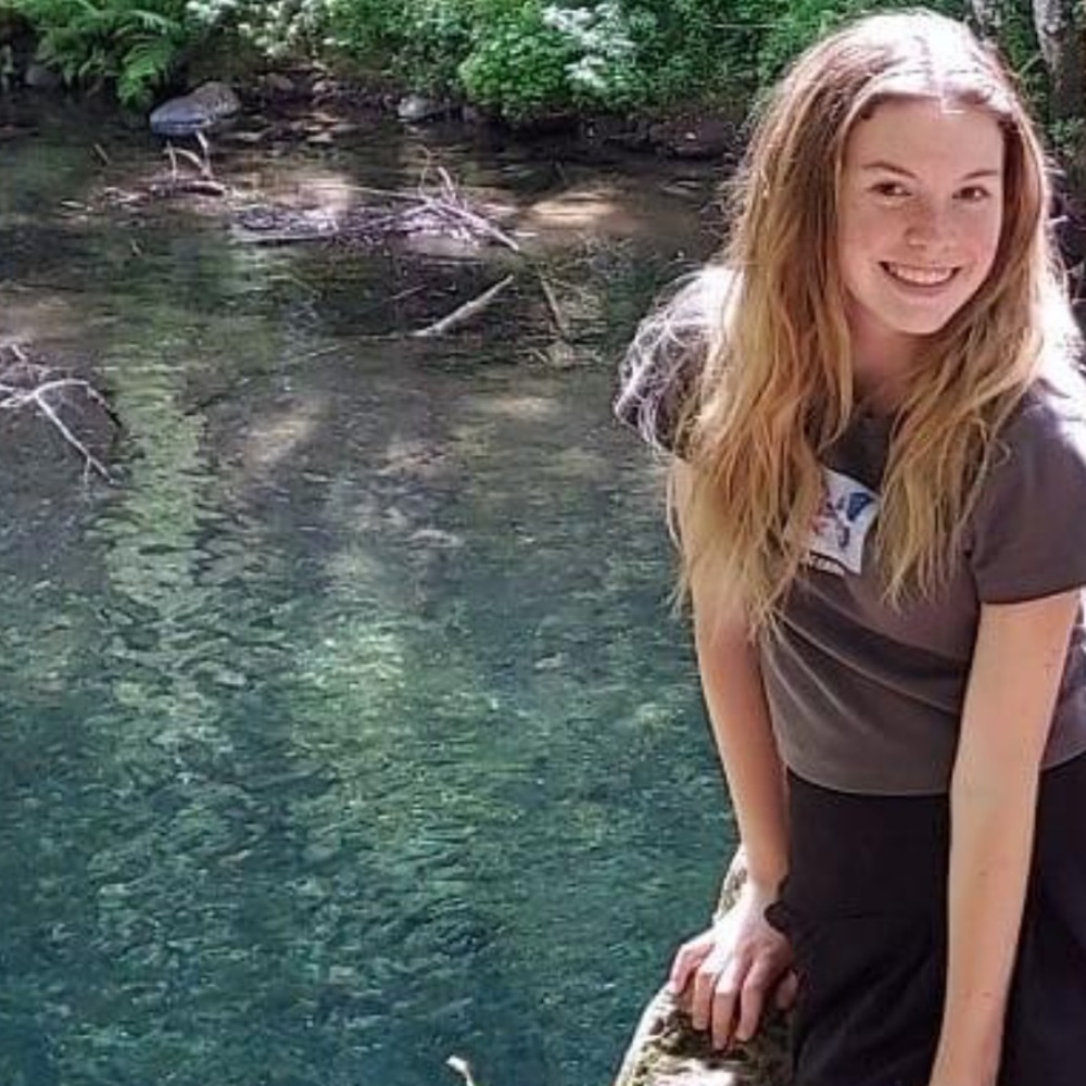 Meet your Posher, Rebecca